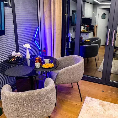 Houseboat - Dom Na Wodzie Hotel na wodzie Wrocław