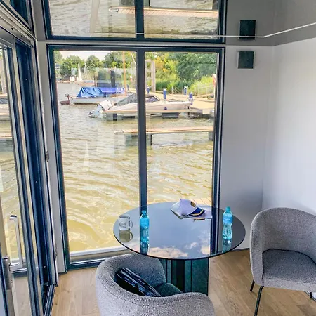 Hotel na wodzie Houseboat - Dom Na Wodzie Wrocław
